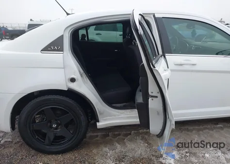 2013 Chrysler 200 Touring из США, поврежденный, VIN 1C3CCBBB6DN577059